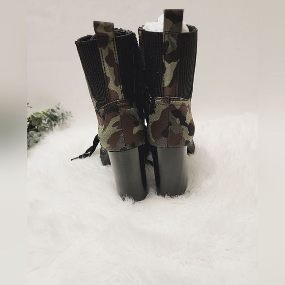 NEW Steve Madden Army Camo Boots size 6.5 - Picture 5 of 14